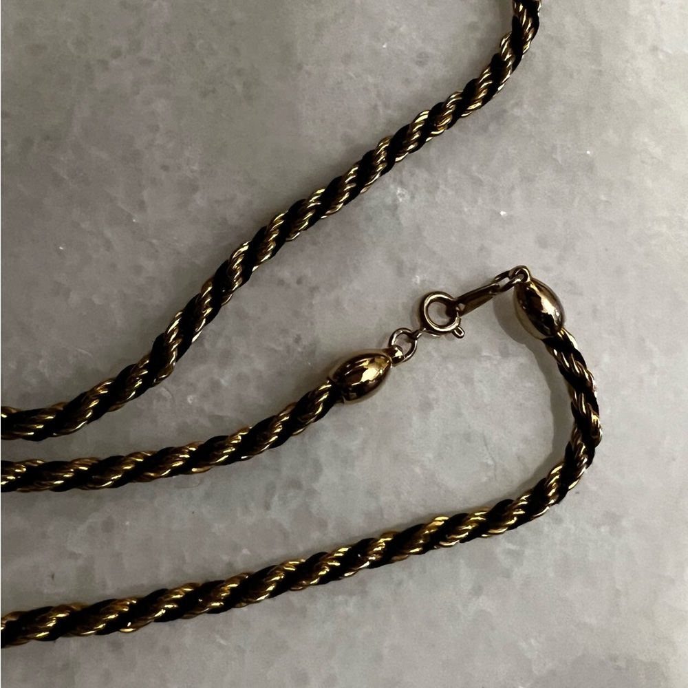Trifari Gold & Black Twisted Thin Rope Chain Necklace - Picture 4 of 9